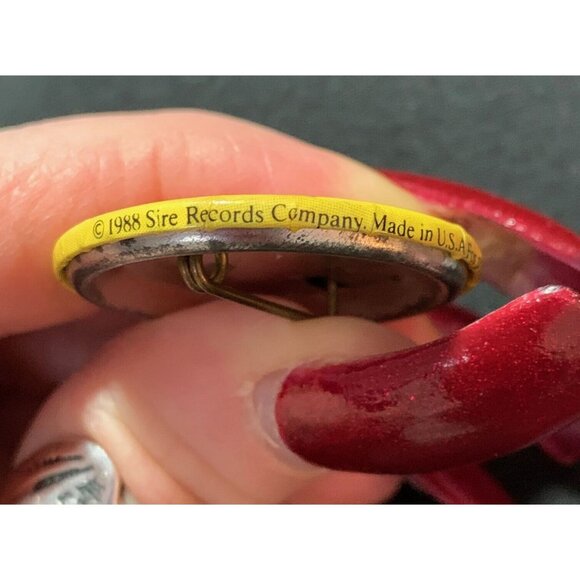 Vtg 1988 CHIEFS OF RELIEF PROMO PIN PINBACK BADGE BUTTON Bow Wow Wow Sex Pistols - Picture 3 of 4